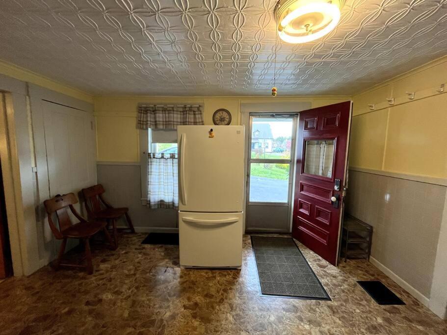 Cute 6-Bedroom Getaway In The Heart Of Littleton Esterno foto